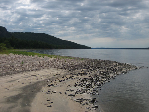 Gravel beach at Presquisle on the Ottawa River near Point Alexander