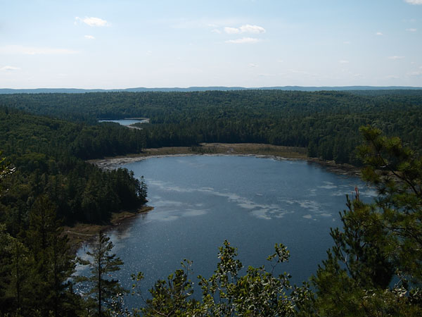a hike to the top of the cliff on Tarn Lake in Algonquin Park  Algonquin Park  Tarn Lake  cliff top