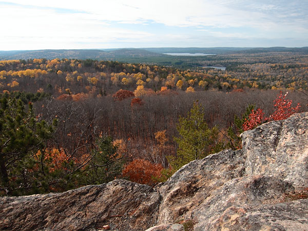 View from the south lookout in Algonquin Park