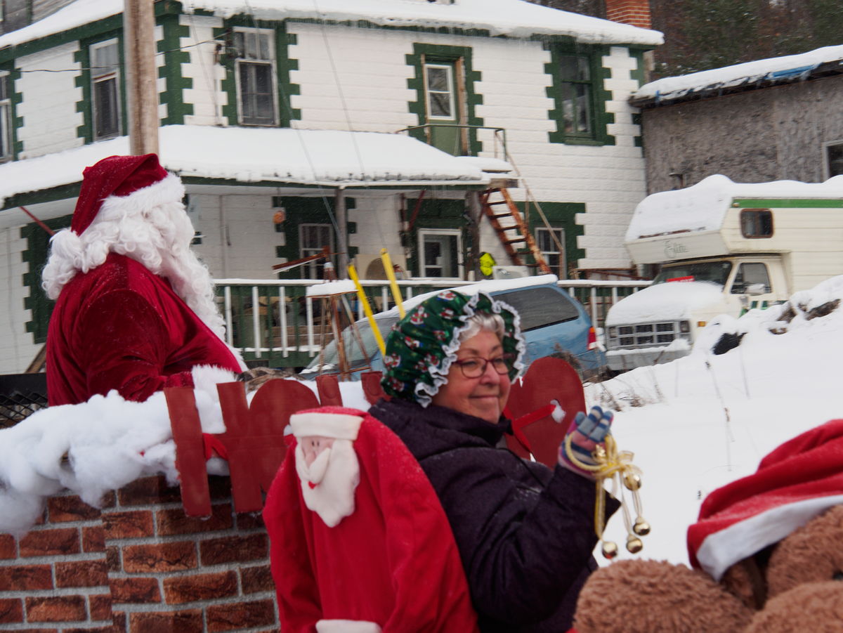Santa Claus parade  Rapides des Joachims  2018 December 08