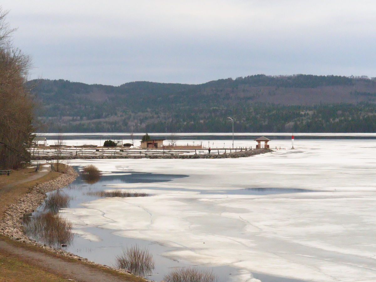 Approach to iceout along the Deep River Waterfront