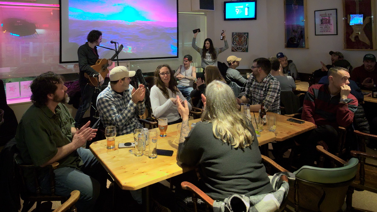 Adam Ruzzo performs at Long Shots Sports Cafe in Deep River 20230325