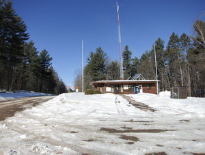 Early spring drive to Lake Travers in Algonquin Park