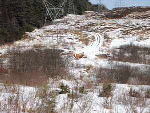 Early spring drive to Lake Travers in Algonquin Park