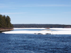 Early spring drive to Lake Travers in Algonquin Park