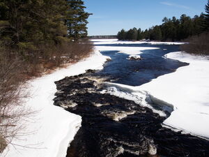 Early spring drive to Lake Travers in Algonquin Park