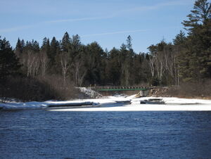 Early spring drive to Lake Travers in Algonquin Park
