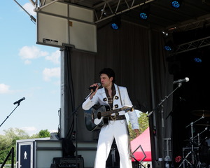Elvis Gavan Rosseau performs at Deep River Summerfest 2022