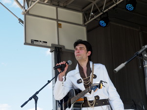 Elvis Gavan Rosseau performs at Deep River Summerfest 2022