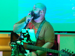 Mitch Desilets and Bob perform at Long Shots Sports Cafe in Deep River  20230304