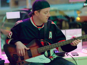 Mitch Desilets and Bob perform at Long Shots Sports Cafe in Deep River  20230304