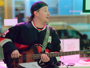 Mitch Desilets and Bob perform at Long Shots Sports Cafe in Deep River  20230304