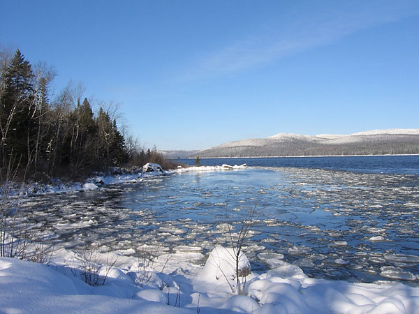 ice flows in Ottawa River at Deep River Pump House