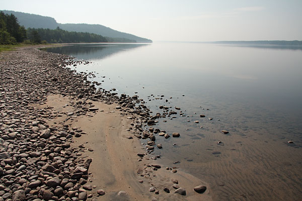 gravel beach at Presquisle on the Ottawa River near Point Alexander