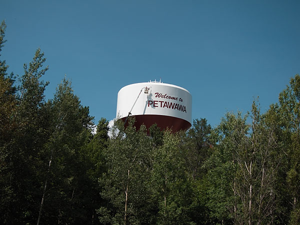 cleaning the Petawawa Water Tower