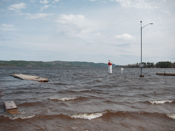 wind and waves at the Deep River Pier