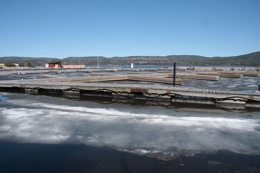 Ice remains in the Deep River Marina