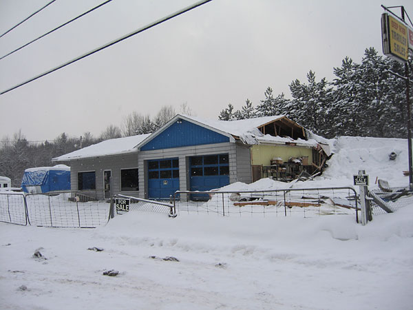 building collapsed from snow load